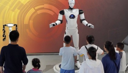 外媒：中国人形机器人志存高远