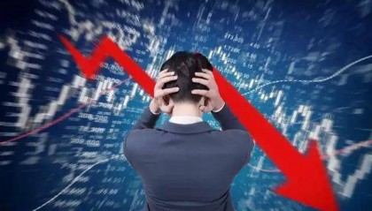 超3700只股票大跌，恐慌情绪蔓延，人民日报一锤定音：天塌不下来