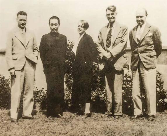 “我一直忘掉我并不是中国人”，美国女记者去世前，把所有遗产留给朱德