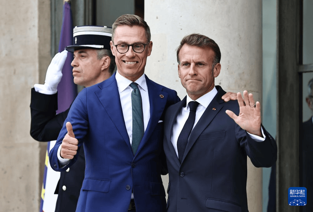 马克龙：法英等26国将向乌克兰部署军队