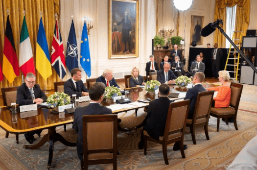 九三阅兵刚结束，欧盟突然很不满，放话欧洲必须担当主角，中方回应12个字，信号强烈！