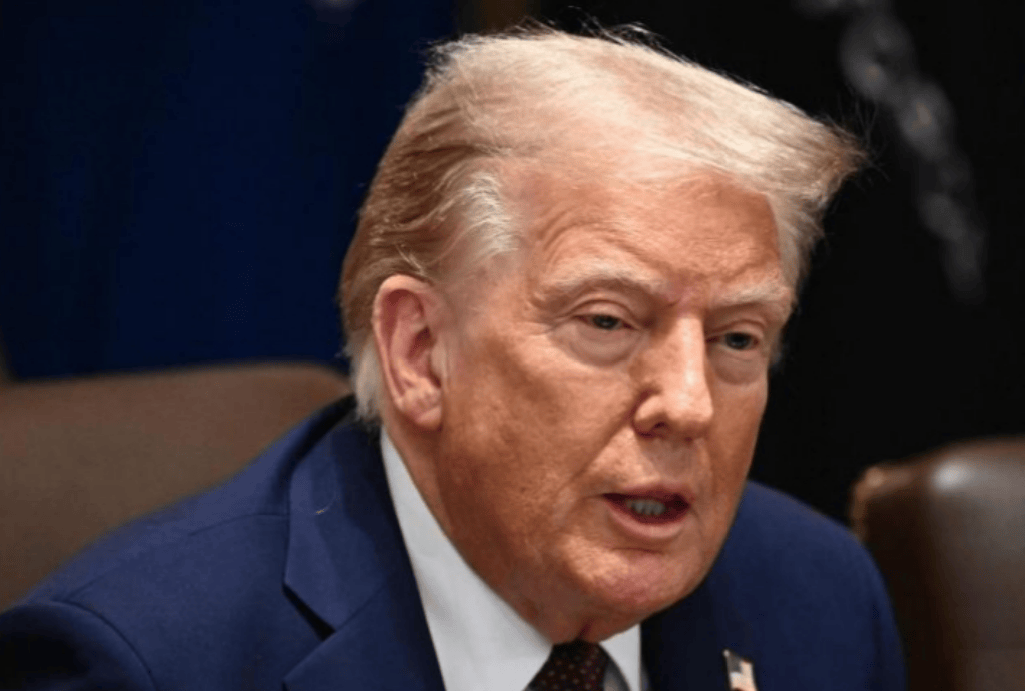 中美谈判交锋6小时后，有消息被迅速爆料：特朗普决定延迟一道禁令