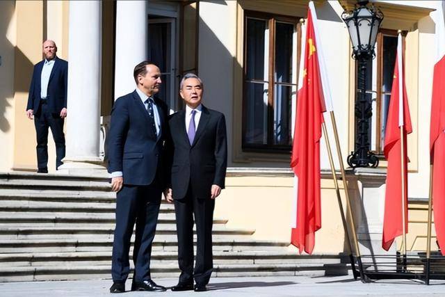 波兰承诺：确保中欧班列畅通！勒索中国一石三鸟，我们如何破局？