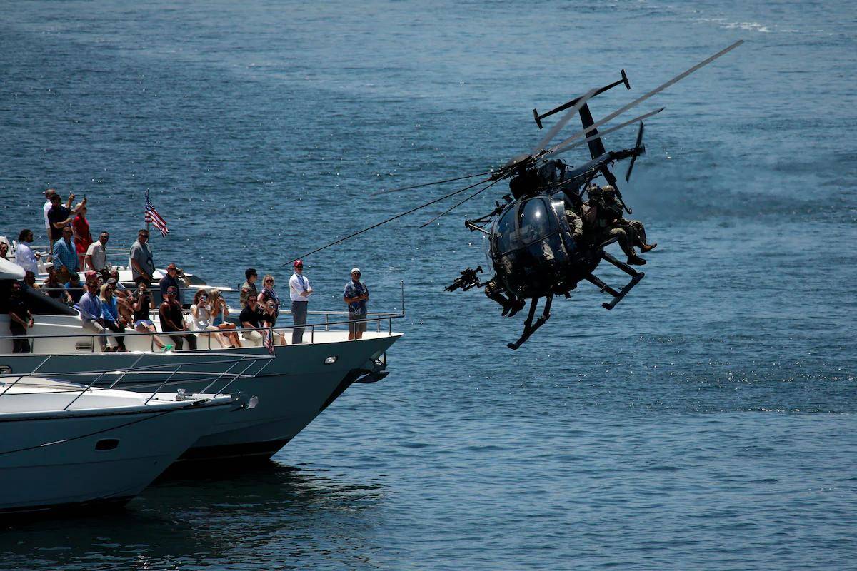 轰炸机直扑委内瑞拉，特战准备斩首，关键时刻，美军上将突然辞职