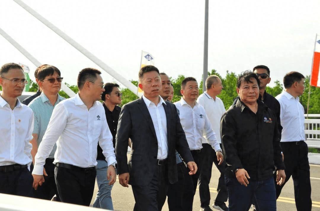中国人不是好欺负的!中方话音刚落,兵分三路给菲律宾和日本上强度,目标很明确