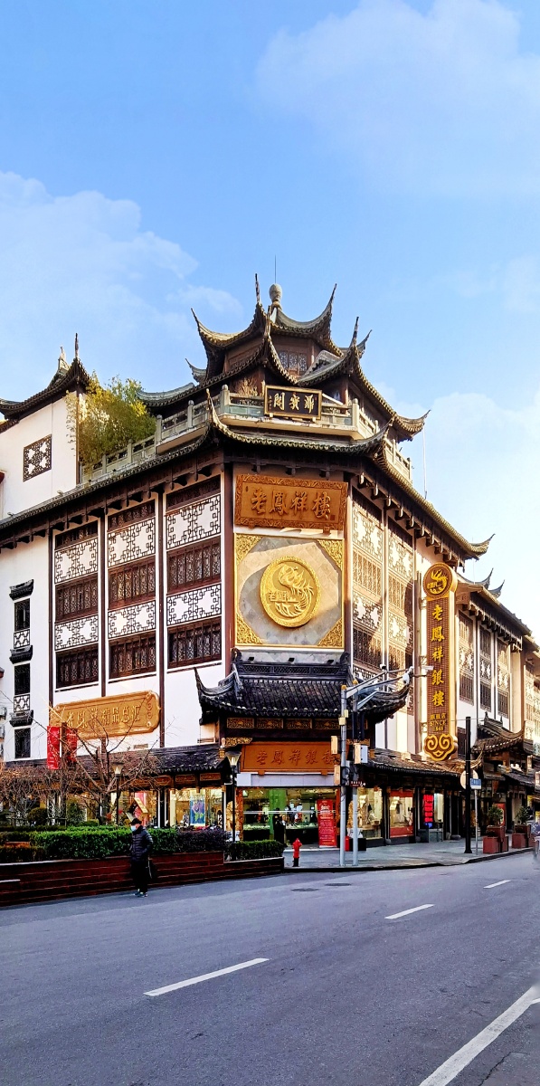 豫园商城股票(豫园商城股票最初怎么发售)